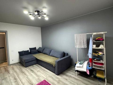 квартира за адресою Олександра Довженка вул., 5