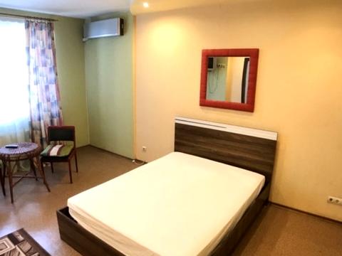 квартира за адресою Раїси Окіпної вул., 8