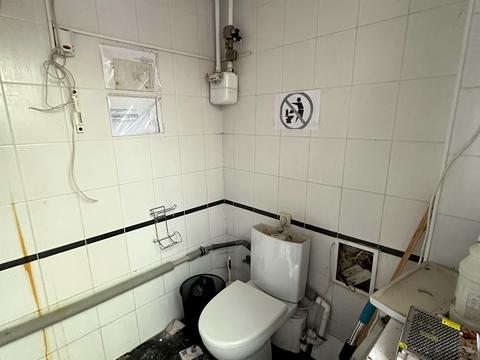 комерційна за адресою Боголюбова вул., 16