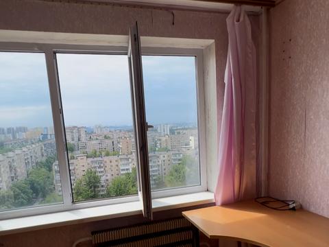 квартира за адресою Ореста Левицького вул. (Академіка Курчатова), 21