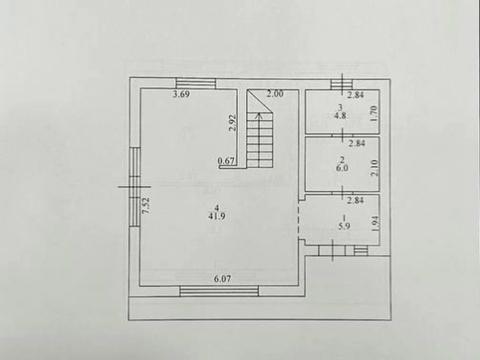 будинок за адресою Володимира Івасюка вул. (Грибоєдова)