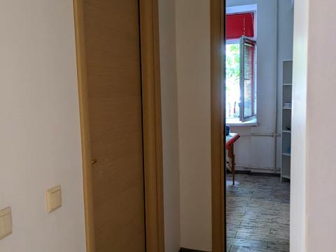 комерційна за адресою Кам'янецька вул., 118