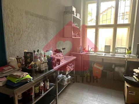 коммерческая по адресу Театральная пл., 5