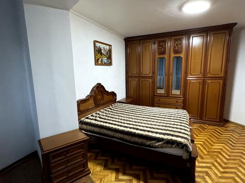 квартира за адресою Героїв Крут бульв. (Героїв Сталінграду), 4