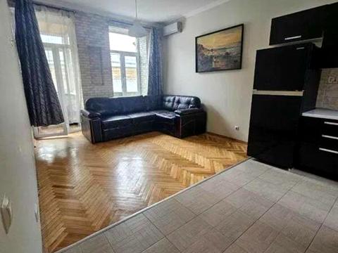 квартира за адресою Володимирська вул., 7