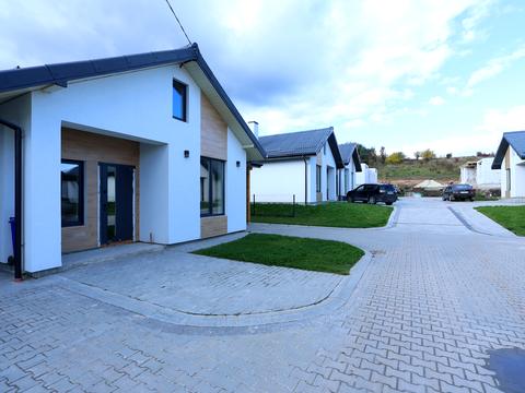 дом по адресу Івасюка