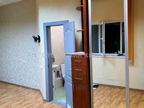 комерційна за адресою Леся Курбаса просп., 1-Б