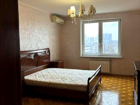 квартира за адресою Феодосійський пров., 14