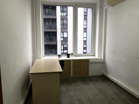 комерційна за адресою Болсуновська, 8