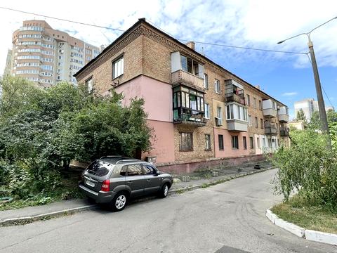 комерційна за адресою Максима Березовського вул. (Глінки), 1