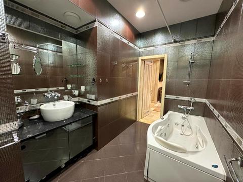 квартира за адресою Київ, Пирогова вул., 1/35