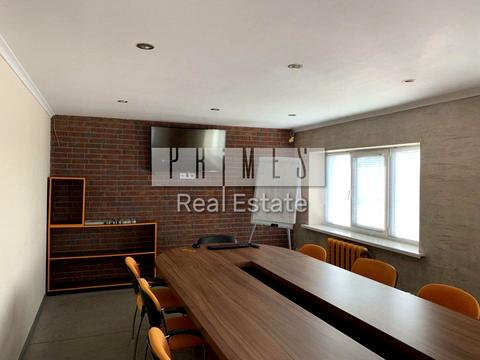 комерційна за адресою Велика Кільцева дорога вул., 4б