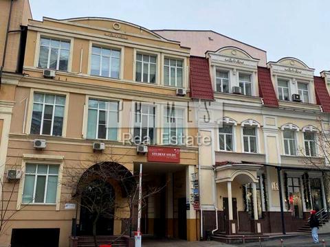 комерційна за адресою Кудрявський узвіз, 4