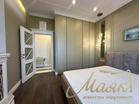 квартира по адресу Кирилло-Мефодиевская ул., 2