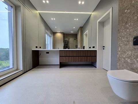 будинок за адресою Квітнева вул.