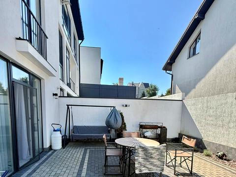 будинок за адресою Озерна, 8ж