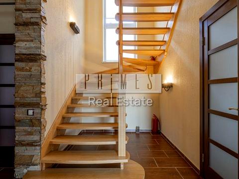 будинок за адресою Центральна вул.