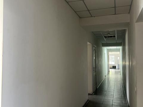 комерційна за адресою Лісова вул. (Пархоменка), 1