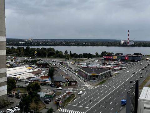 квартира за адресою Ревуцького вул., 40-Б