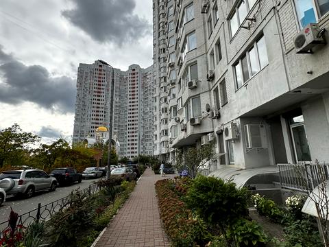 квартира за адресою Миколи Бажана просп., 10