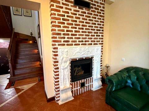 будинок за адресою Кленова