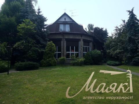 будинок за адресою Козин