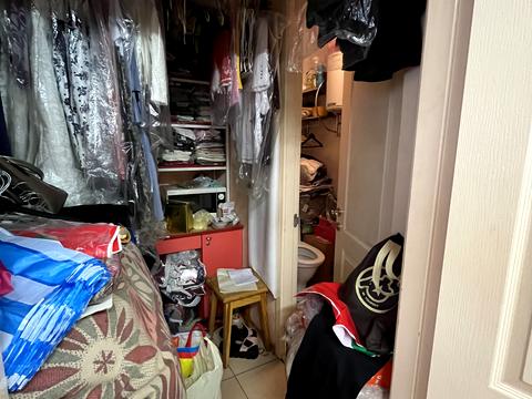 комерційна за адресою Воскресенська вул. (Леніна), 1