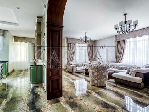 будинок за адресою світанкова, 10