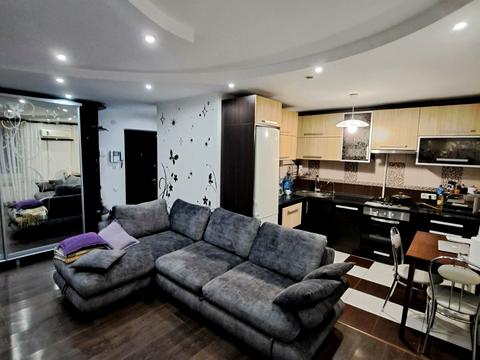 квартира за адресою вул. Лазурна, 4