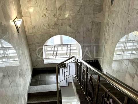 комерційна за адресою Михайлівська вул., 12-Б