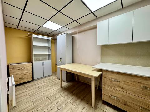 комерційна за адресою Володимира Моссаковського вул. (Клари Цеткін), 30