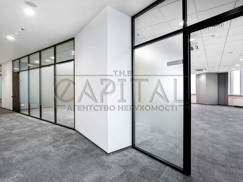 комерційна за адресою Князів Острозьких вул. (Московська), 32