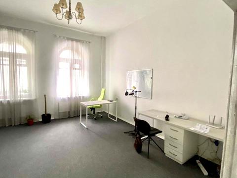 комерційна за адресою Велика Васильківська вул. (Червоноармійська), 32-А