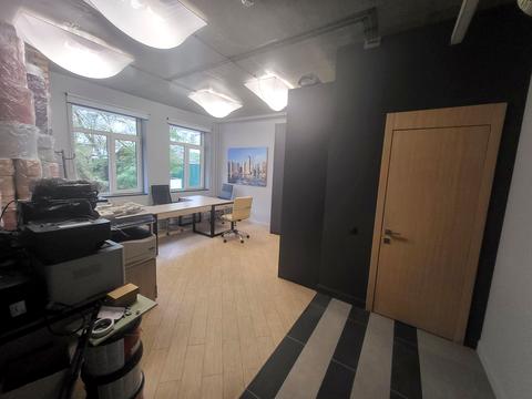 комерційна за адресою Гоголівська вул., 14