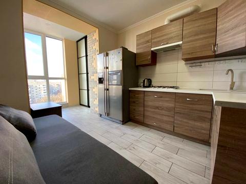 квартира за адресою Високовольтна вул., 14А