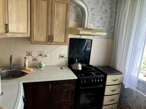 квартира за адресою Космонавтів вул., 52 б