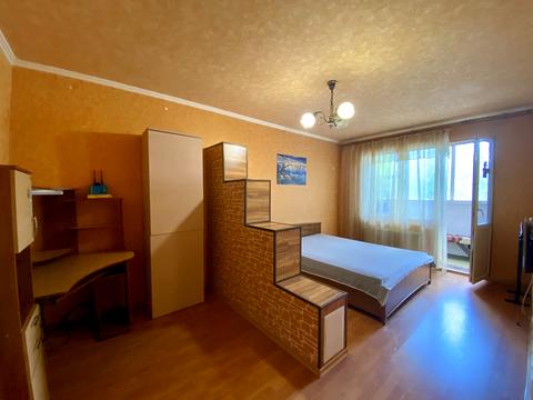 квартира за адресою Захарівська вул., 1