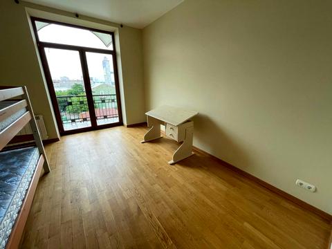 квартира за адресою Почайнинська вул., 23
