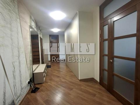 квартира за адресою Дніпровська набережна вул., 25