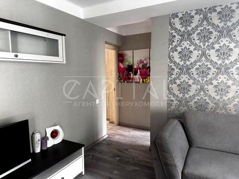 квартира за адресою Велика Васильківська вул. (Червоноармійська), 136