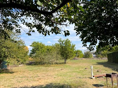 дом по адресу Центральна