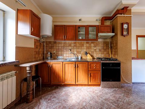 коммерческая по адресу Бродовская ул., 7