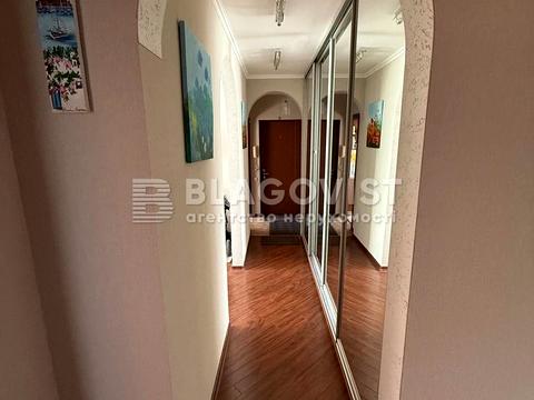 квартира за адресою Лариси Руденко вул., 7