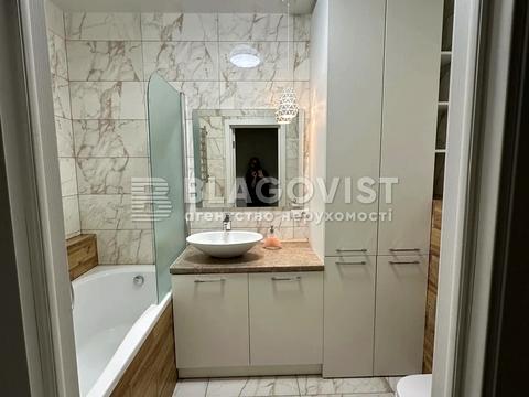 квартира по адресу Софии Русовой ул., 5