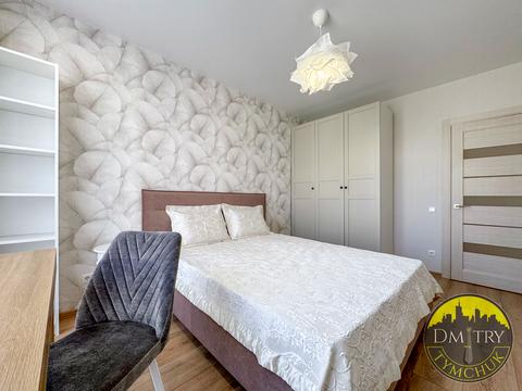 квартира по адресу Олександра Олеся ул., 8/17