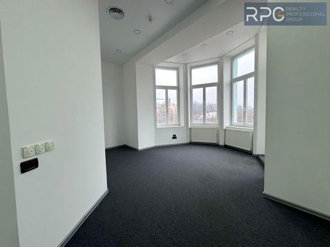 коммерческая по адресу Музейний пер., 4