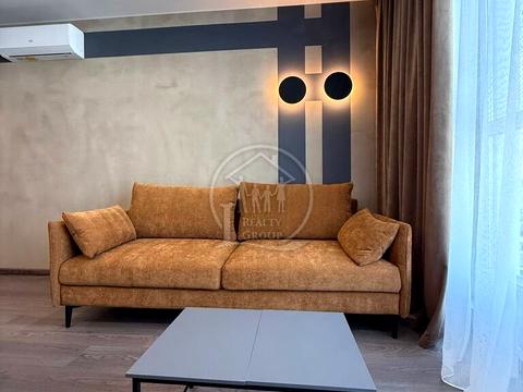квартира за адресою Літературна вул., 10б