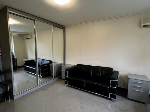 комерційна за адресою Рибальська вул., 3