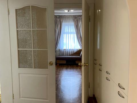 будинок за адресою Парашютна, 3