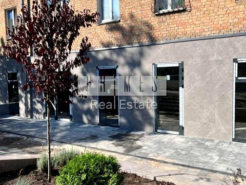 комерційна за адресою Джона Маккейна вул. (Івана Кудрі), 28/25